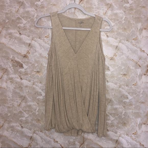 Open-Shoulder Top - Picture 3 of 3